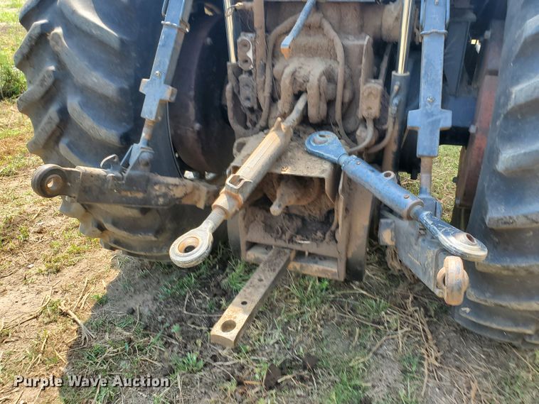 image for item DF7555 Case IH 7130  tractor