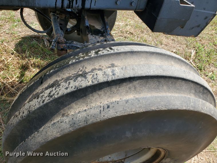 image for item DF7555 Case IH 7130  tractor