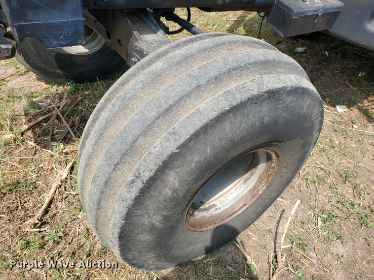 image for item DF7555 Case IH 7130  tractor