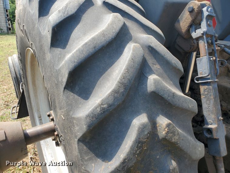 image for item DF7555 Case IH 7130  tractor