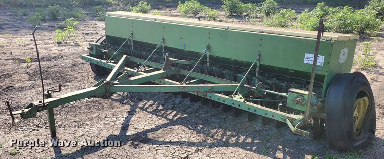 image for item DF7557 John Deere DF2080C grain drill