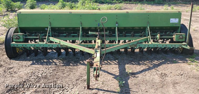 image for item DF7557 John Deere DF2080C grain drill