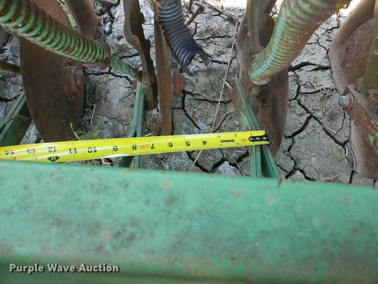 image for item DF7557 John Deere DF2080C grain drill