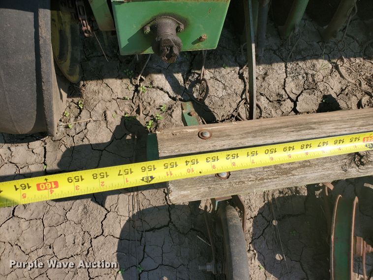 image for item DF7557 John Deere DF2080C grain drill