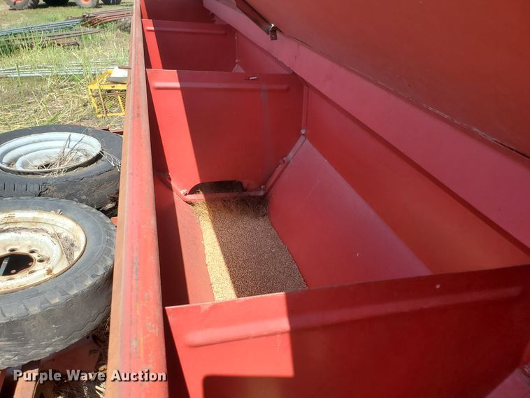 image for item DF7562 International 150 hoe grain drill