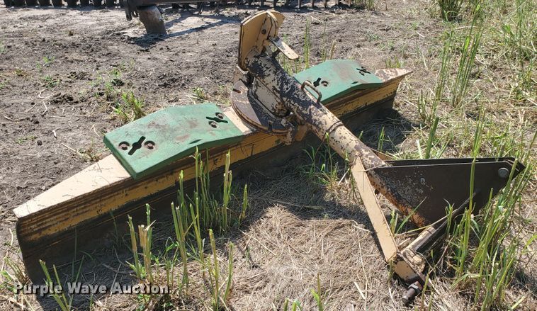 image for item DF7563 9'W blade