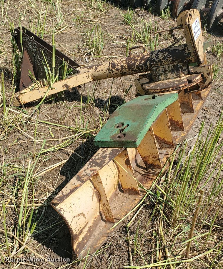 image for item DF7563 9'W blade