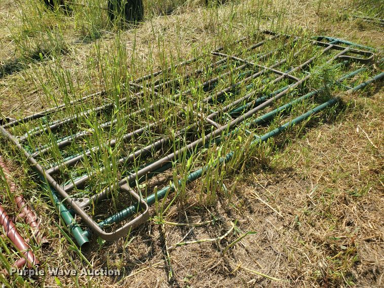 image for item DF7569 Approximately 26 livestock panels