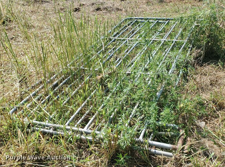 image for item DF7569 Approximately 26 livestock panels