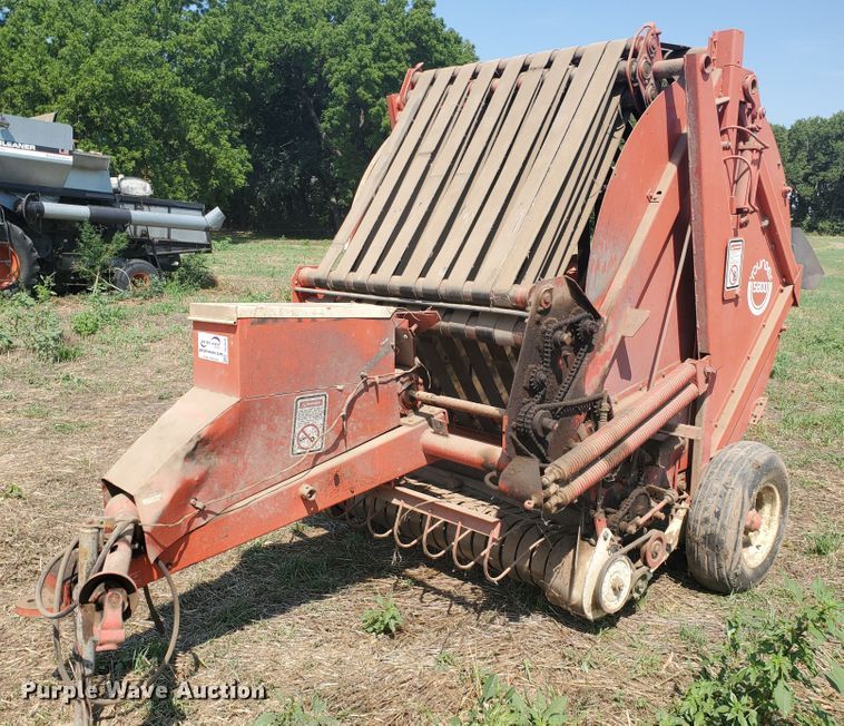 image for item DF7570 Hesston Rounder 5800  round baler