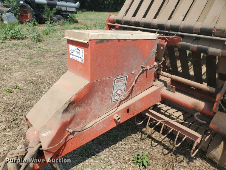 image for item DF7570 Hesston Rounder 5800  round baler