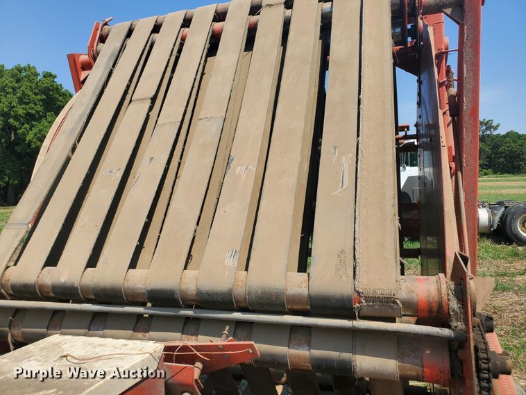 image for item DF7570 Hesston Rounder 5800  round baler