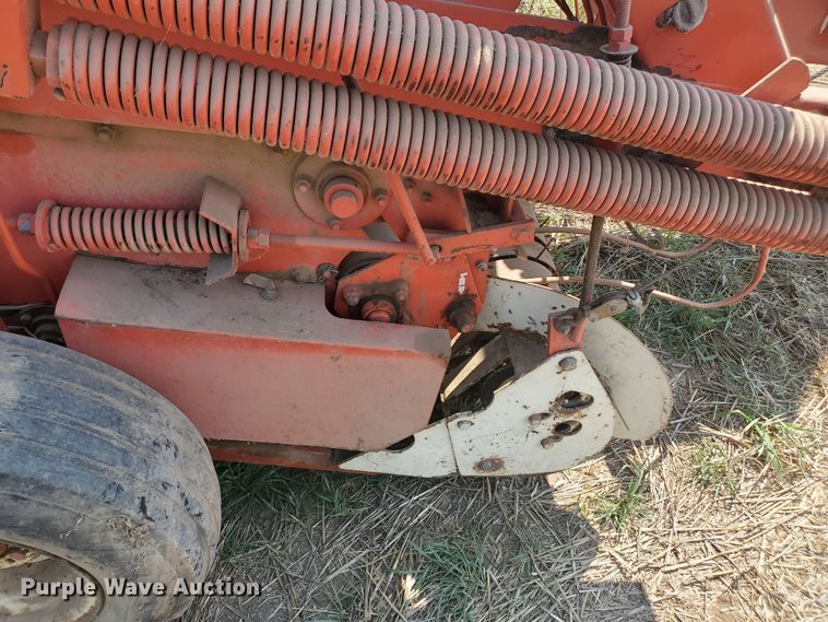 image for item DF7570 Hesston Rounder 5800  round baler