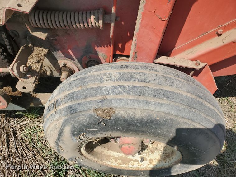 image for item DF7570 Hesston Rounder 5800  round baler