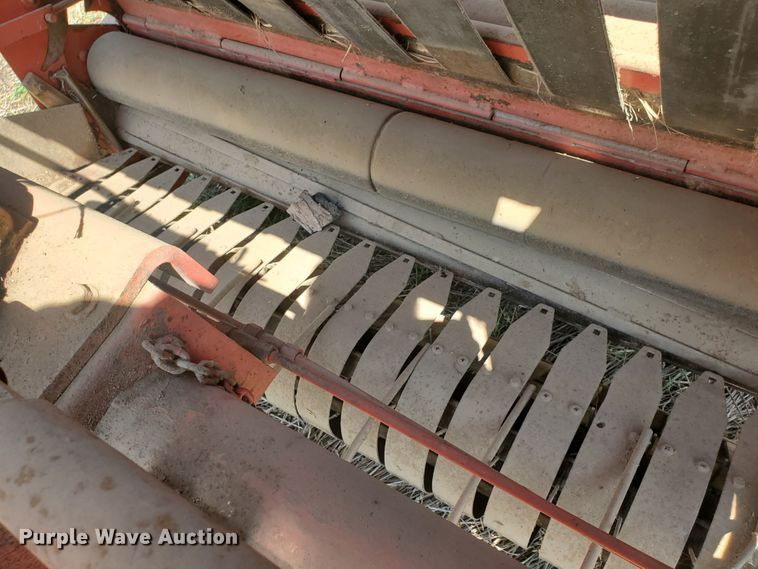 image for item DF7570 Hesston Rounder 5800  round baler