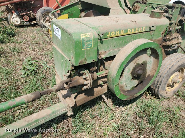 image for item DF7571 John Deere 224T  small square baler
