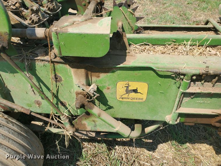 image for item DF7571 John Deere 224T  small square baler