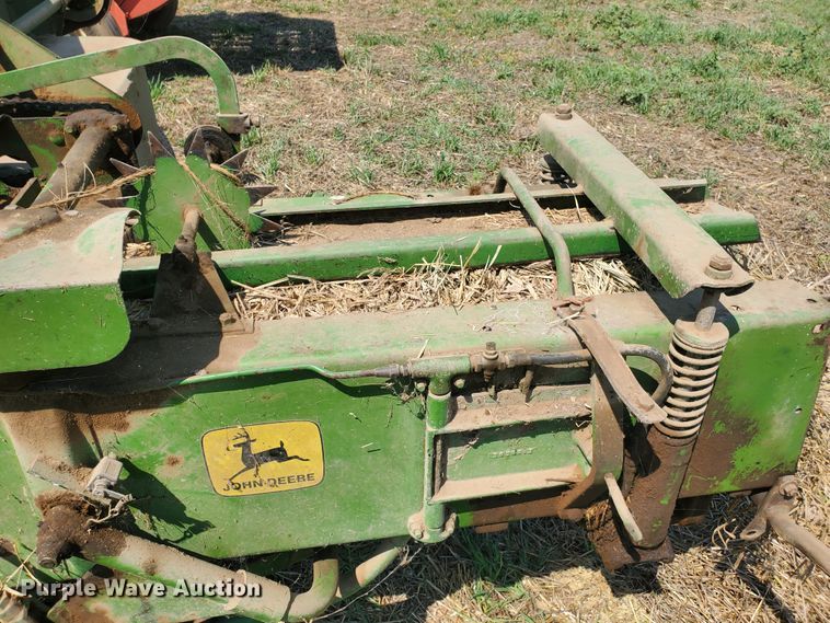 image for item DF7571 John Deere 224T  small square baler