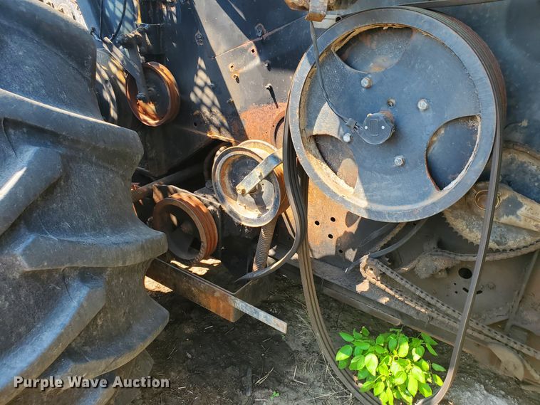 image for item DF7573 Gleaner L2 Corn Plus combine