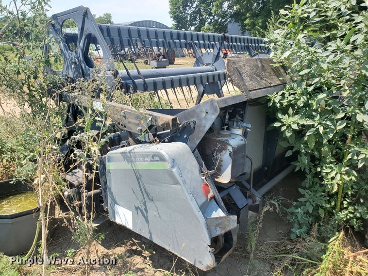 image for item DF7573 Gleaner L2 Corn Plus combine