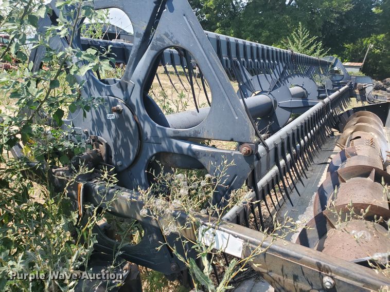 image for item DF7573 Gleaner L2 Corn Plus combine