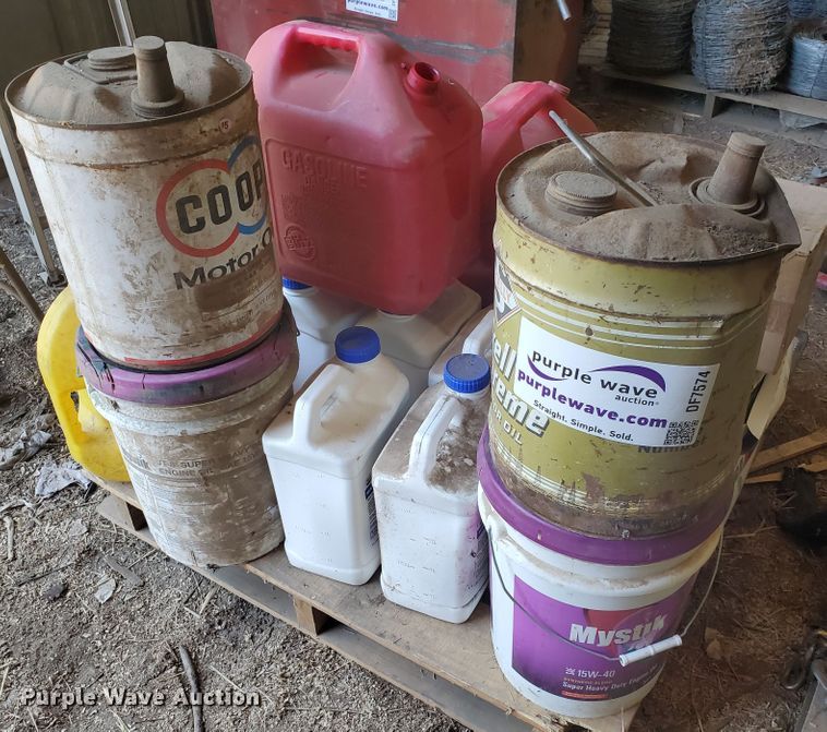 image for item DF7574 Oil and filters