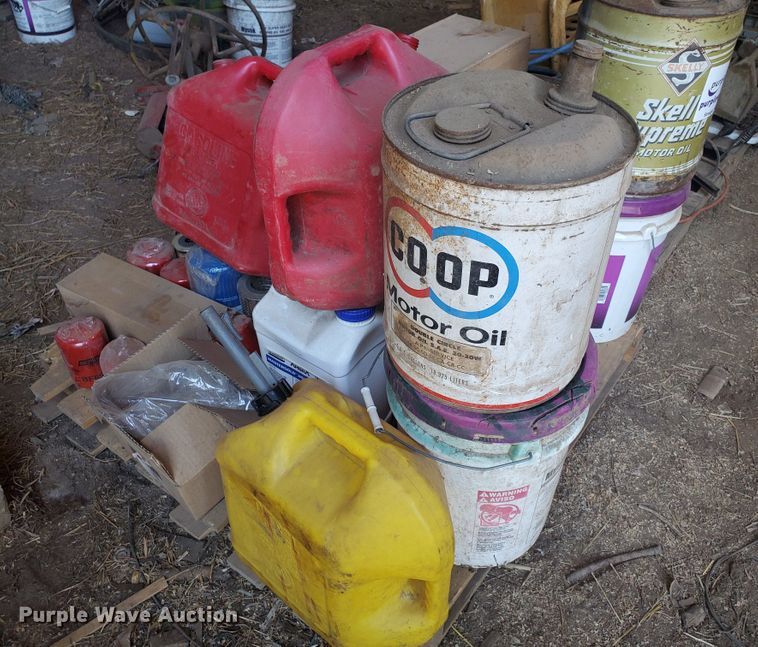 image for item DF7574 Oil and filters