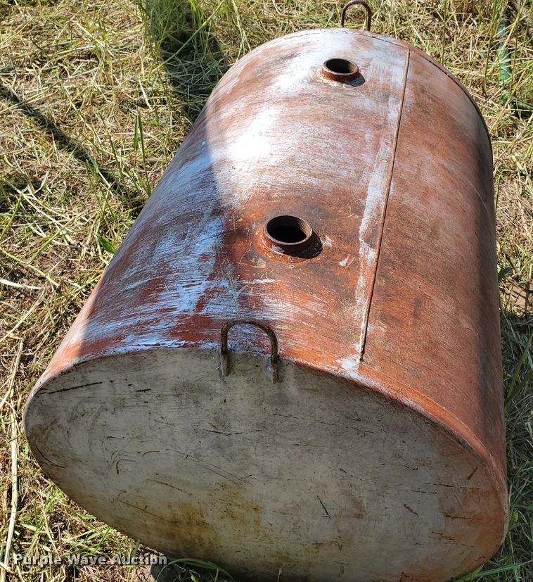 image for item DF7575 (2) fuel tanks