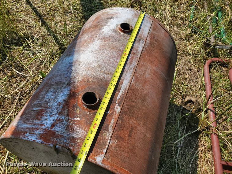 image for item DF7575 (2) fuel tanks