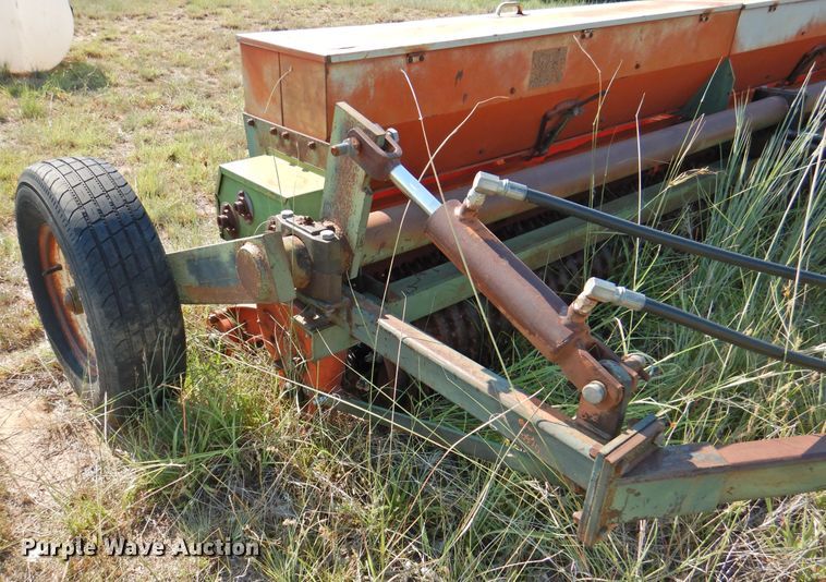 image for item DG1451 Brillion SST-144 no-till seeder