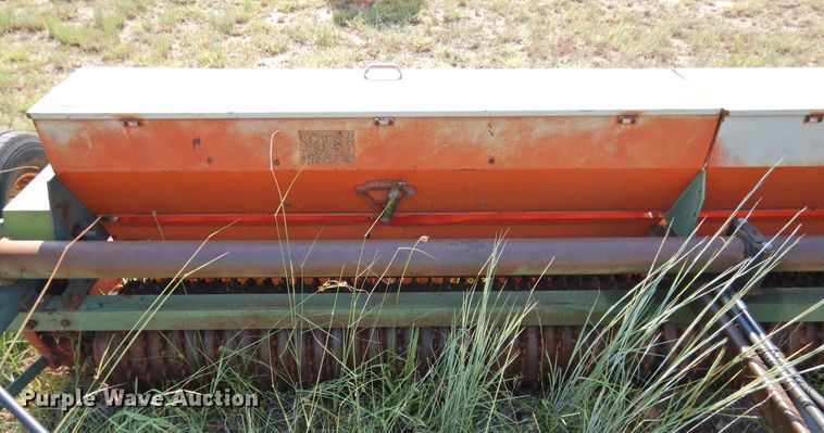 image for item DG1451 Brillion SST-144 no-till seeder