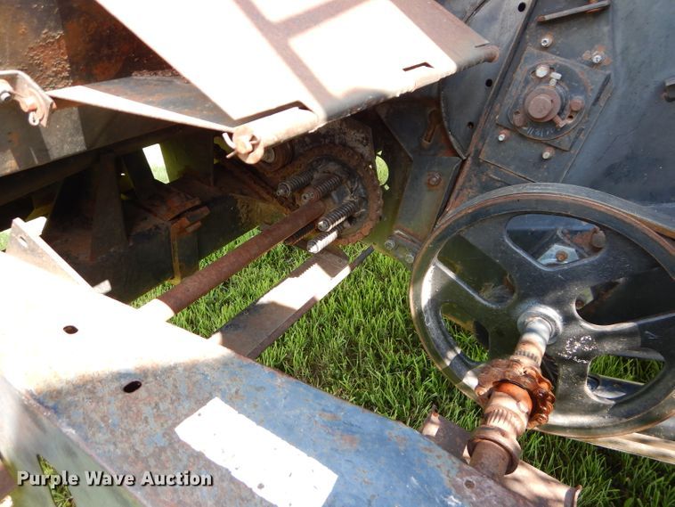 image for item DH4490 Allis Chalmers 630A corn head