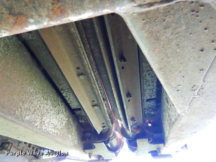 image for item DH4490 Allis Chalmers 630A corn head