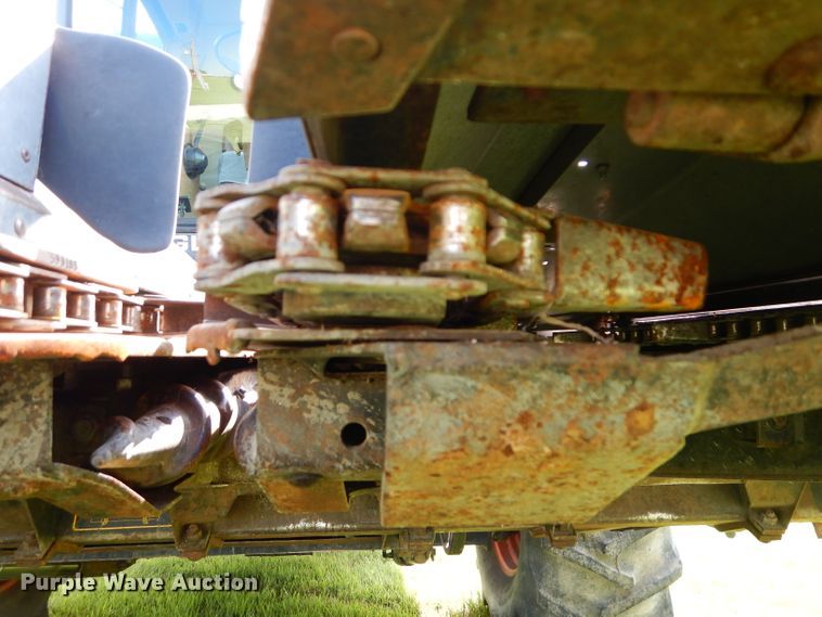 image for item DH4490 Allis Chalmers 630A corn head