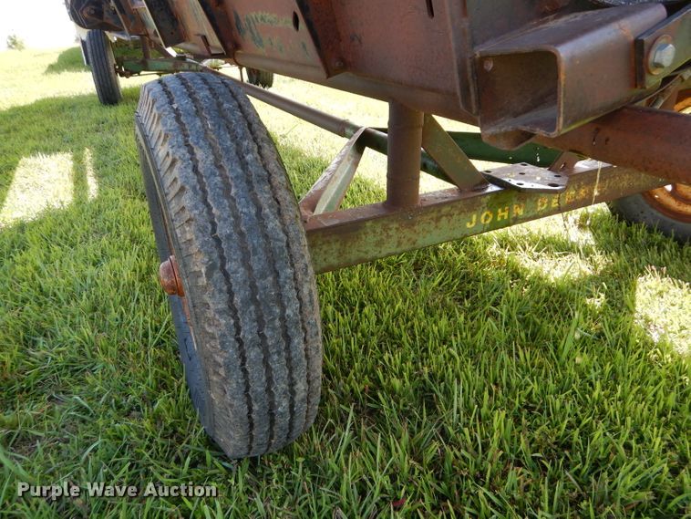 image for item DH4493 Allis Chalmers 320 flex head