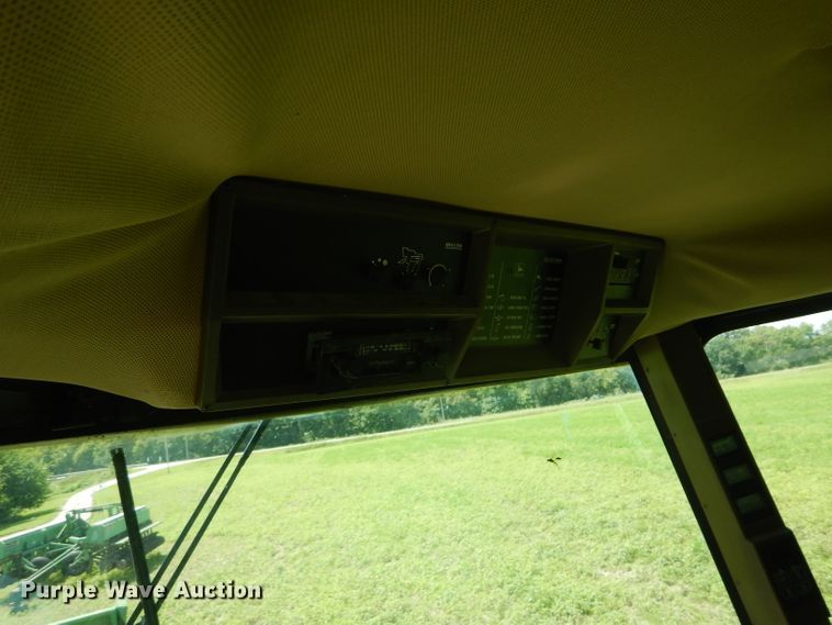 image for item DH4494 1990 John Deere 9500 combine