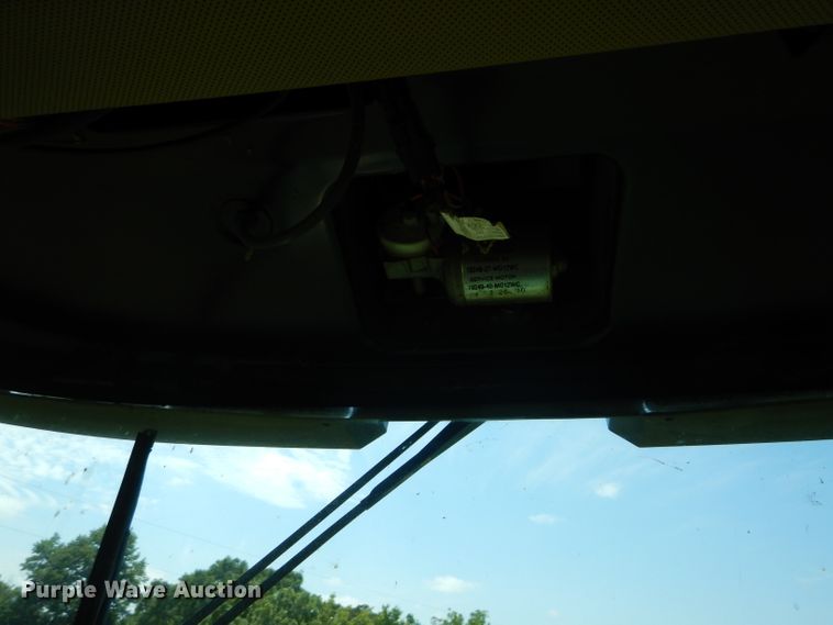 image for item DH4494 1990 John Deere 9500 combine