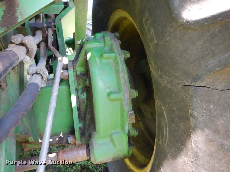 image for item DH4494 1990 John Deere 9500 combine