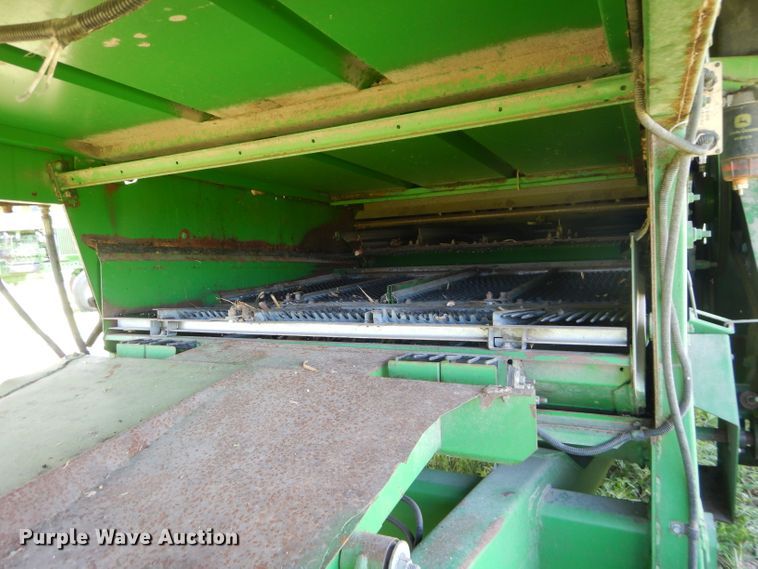 image for item DH4494 1990 John Deere 9500 combine