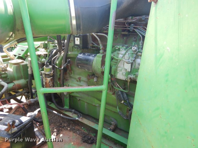 image for item DH4494 1990 John Deere 9500 combine