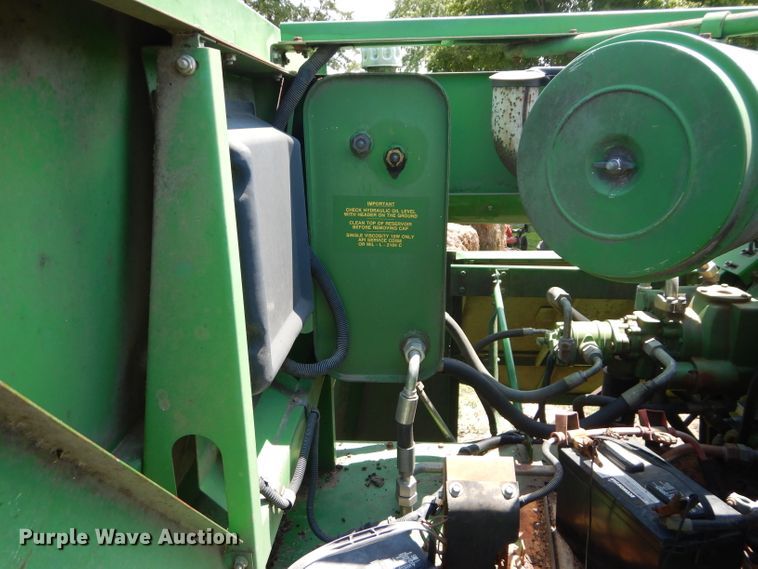 image for item DH4494 1990 John Deere 9500 combine