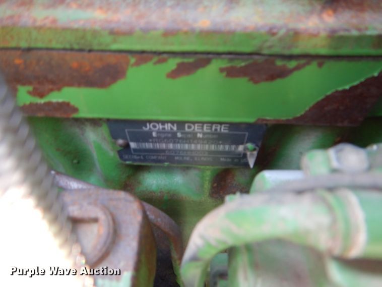 image for item DH4494 1990 John Deere 9500 combine