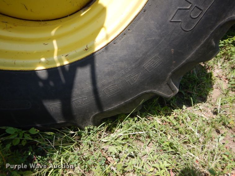 image for item DH4494 1990 John Deere 9500 combine