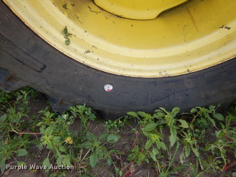 image for item DH4494 1990 John Deere 9500 combine