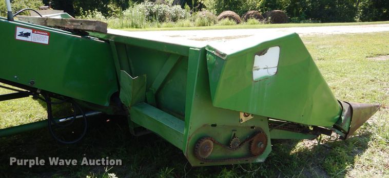 image for item DH4495 John Deere E643 corn head