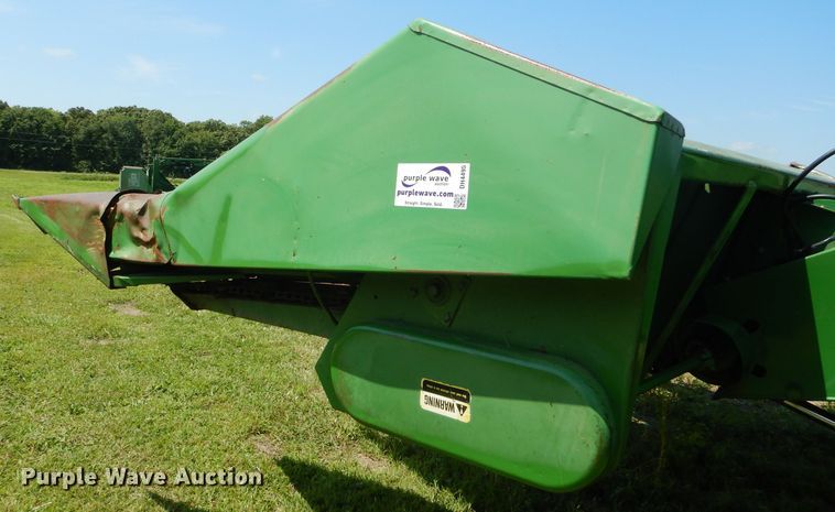 image for item DH4495 John Deere E643 corn head