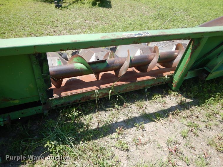 image for item DH4495 John Deere E643 corn head