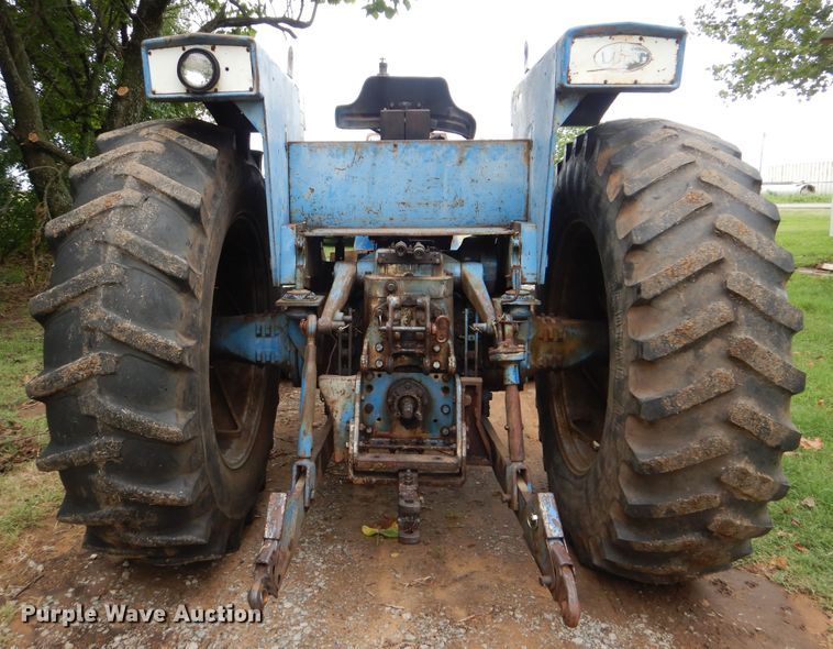 image for item DI0340 Long 1543  tractor