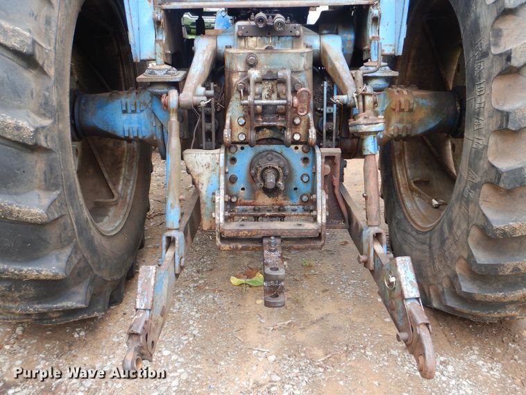 image for item DI0340 Long 1543  tractor