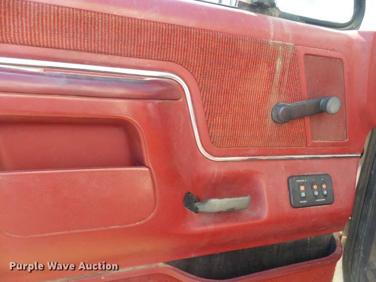 image for item DX9234 1990 Ford F800F  grain truck